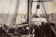 Il ponte e l’equipaggio della nave Junon